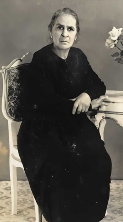 Maria do Espirito Santo Ferreira Rezendes (1895–1963)